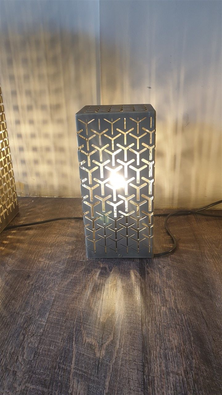 Boundary & Floor Lamps