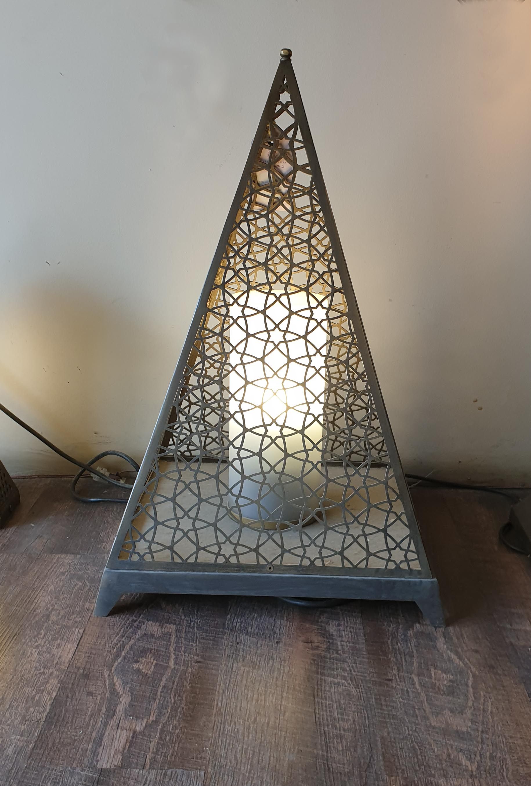 Boundary & Floor Lamps