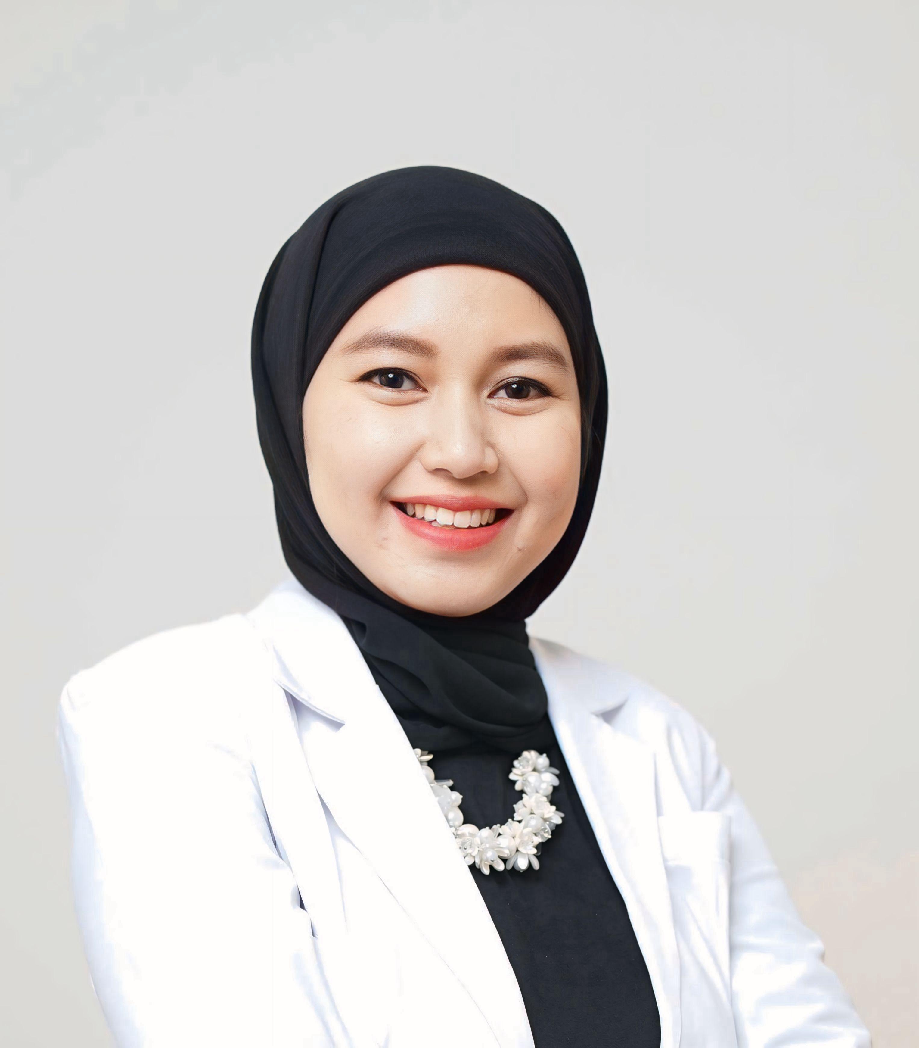drg. Dewi Sari Mumpuni, Sp.Perio