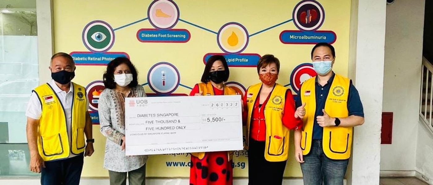 Cheque Presentation to Diabetes Singapore
