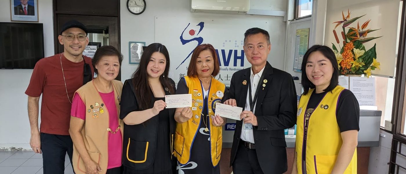 Cheque Presentation to LSSC and SAVH