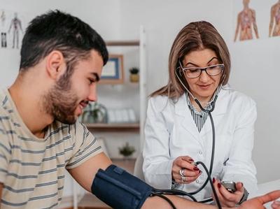 « Si ma tension est élevée une fois, c'est que je suis hypertendu » : Vrai ou Faux ? 🩺