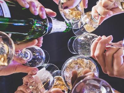 Alcool et tension artérielle : combien de verres sont tolérés ?