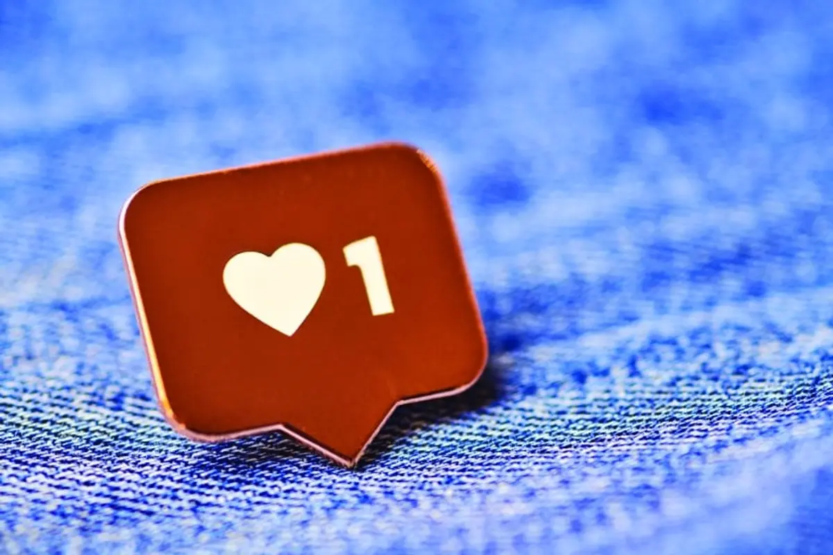 how to create an impactful first impression with visuals