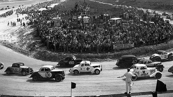 NASCAR : la course automobile a l americaine