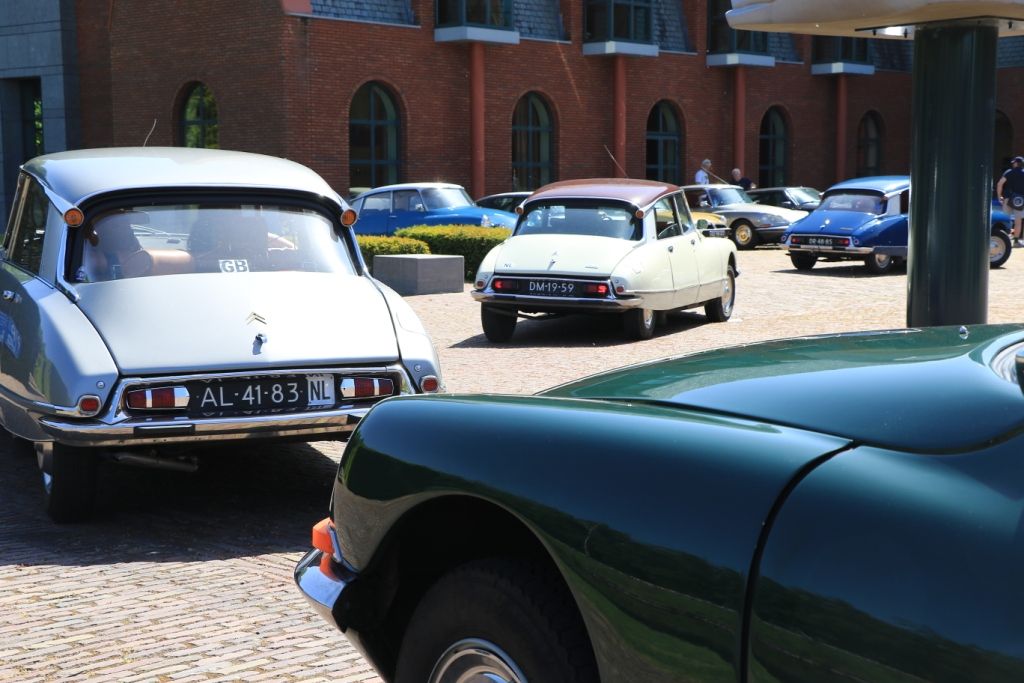 Citroën SM clubdag in het louwman museum
