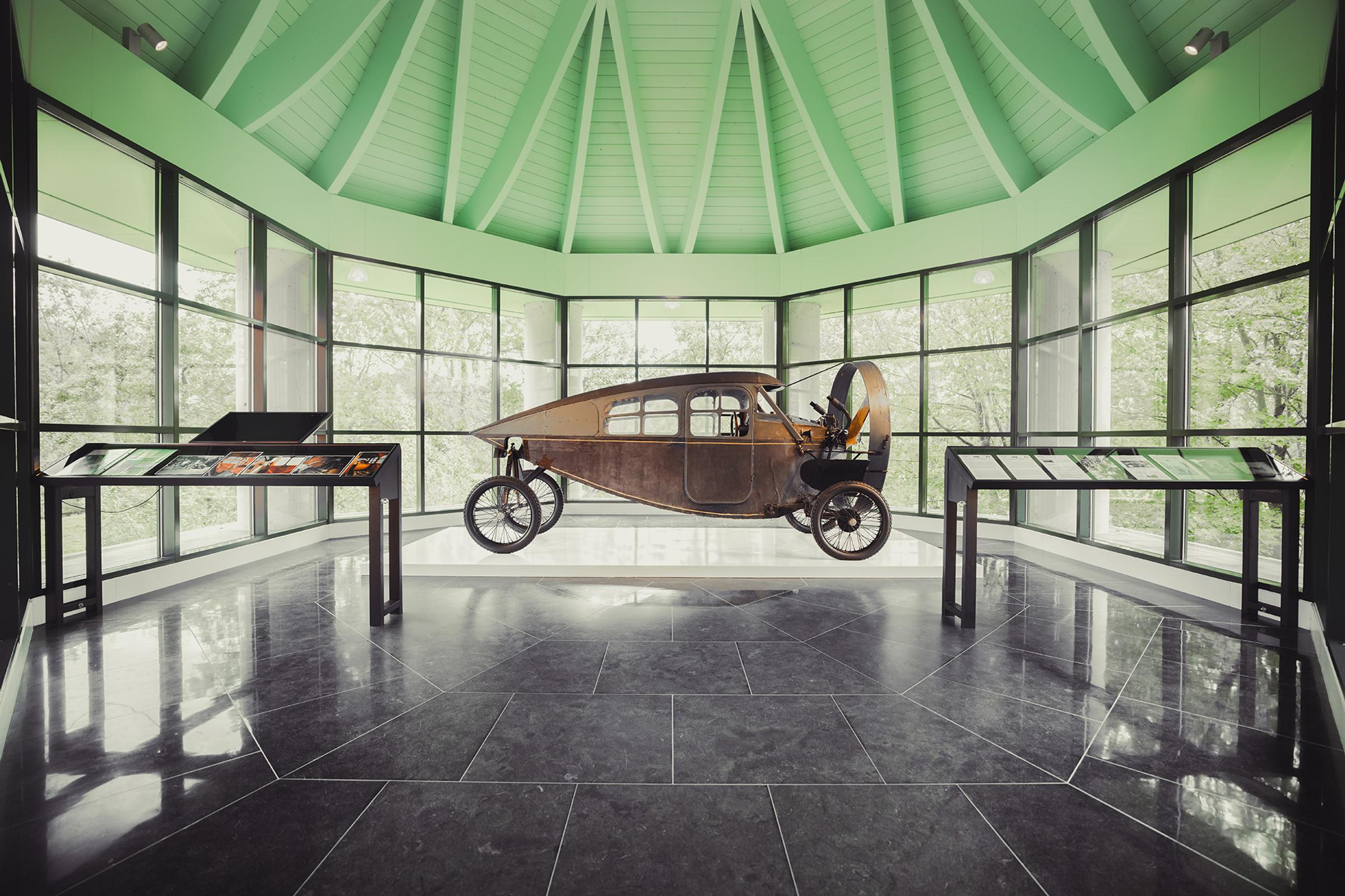 Louwman Museum onthult spectaculaire Leyat Hélica uit 1921