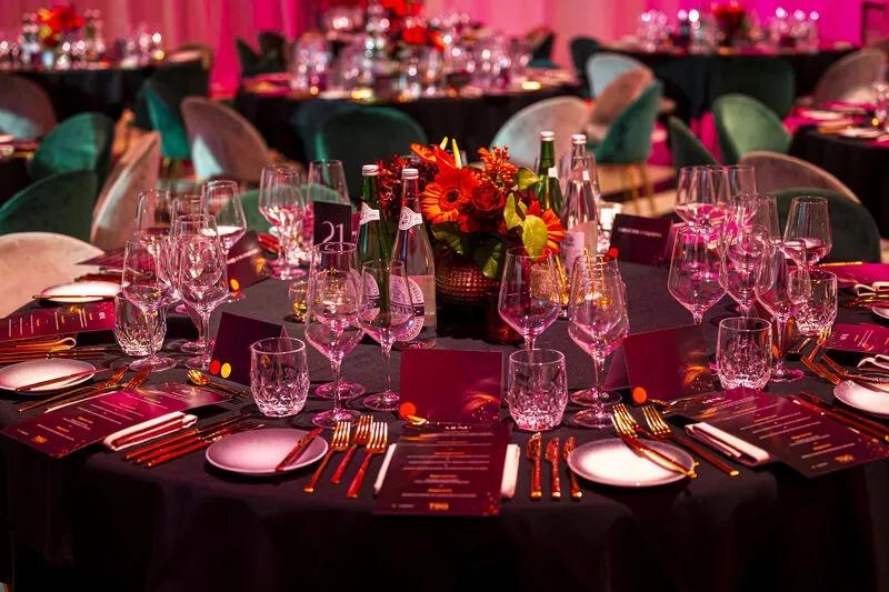 我們的固定餐飲供應商:Select Catering