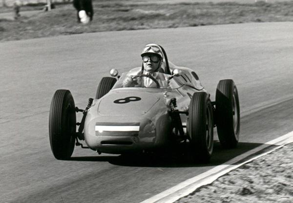 Carel Godin de Beaufort in azione sulla Porsche 718/2