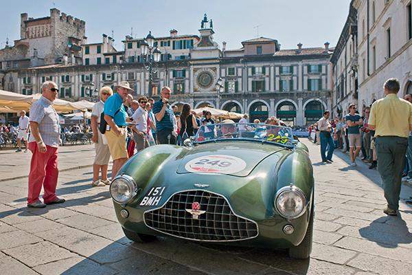 Em destaque: Aston Martin DB3 de 1952 do time oficial