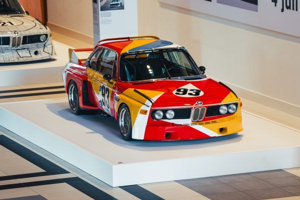 BMW 3.0 CSL (1975) – Alexander Calder