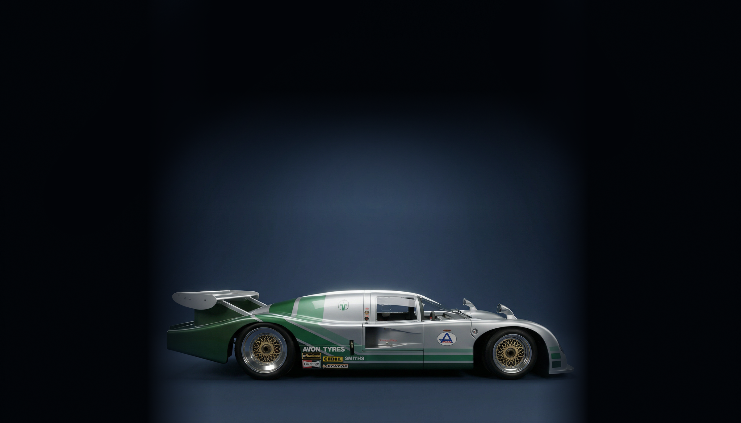 Aston Martin Nimrod Le Mans 1982 uit het Louwman Museum