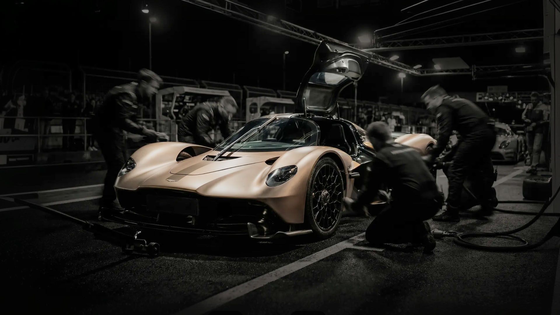 Aston Martin Valkyrie in de Pitstop van 3 tot en met 30 maart