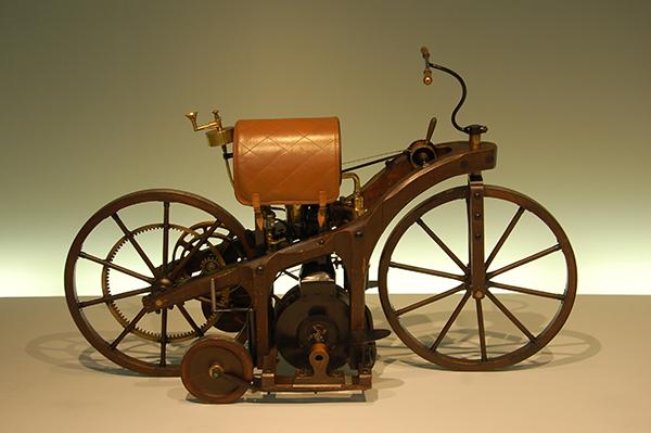 Um triptico Daimler (Parte 1)
