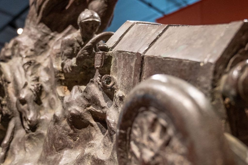 bronzen beeld als trofee voor een race rond 1900