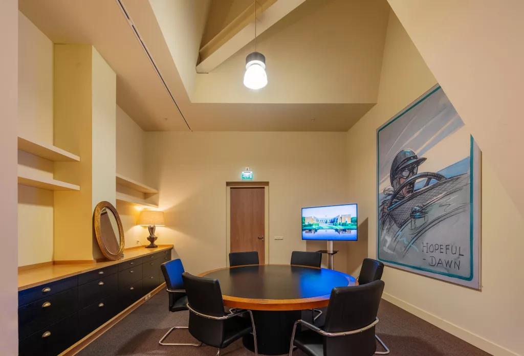 Een ronde tafel voor gesprekken die ertoe doen.