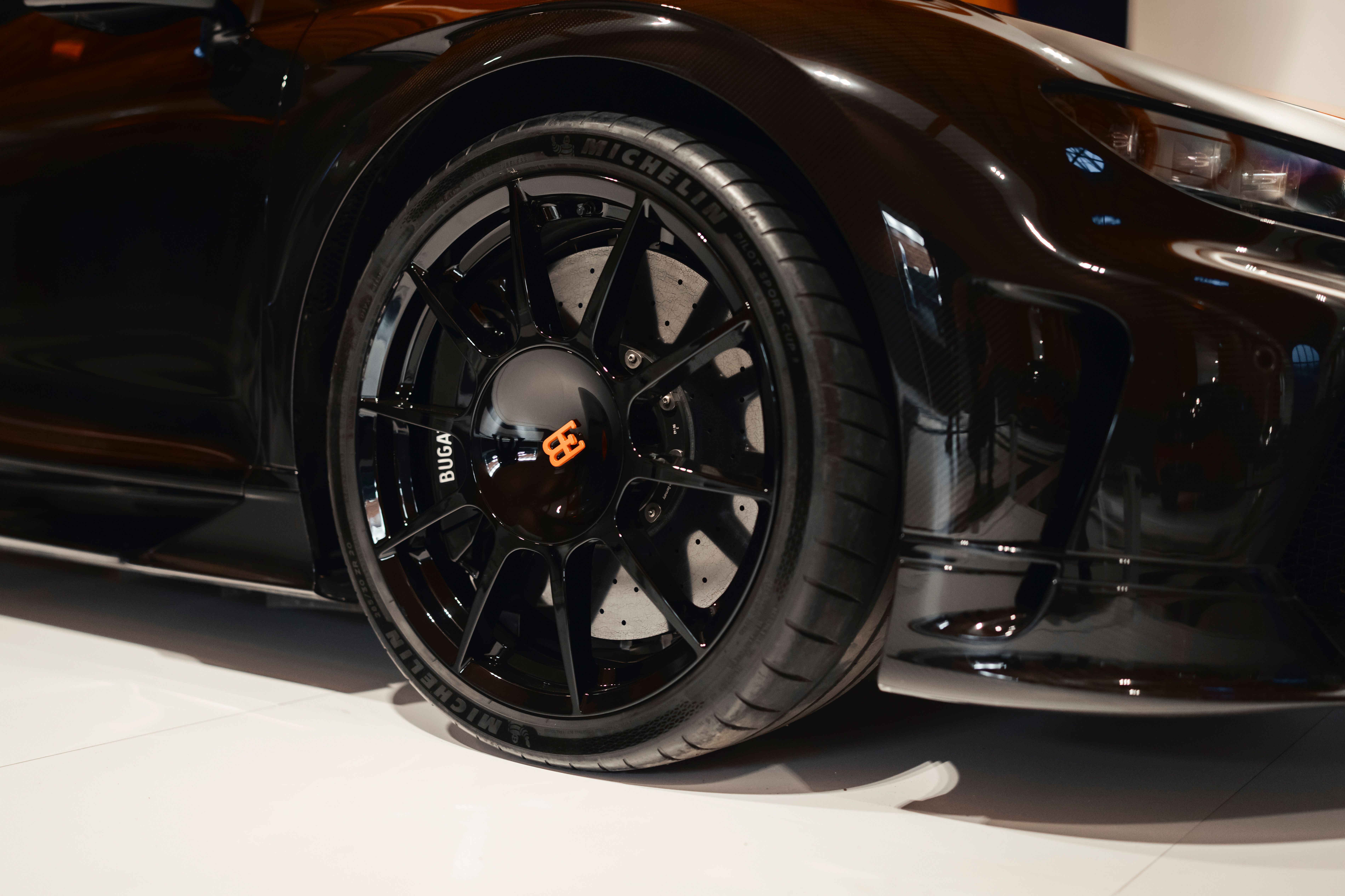 Bugatti Chiron Super Sport 300+