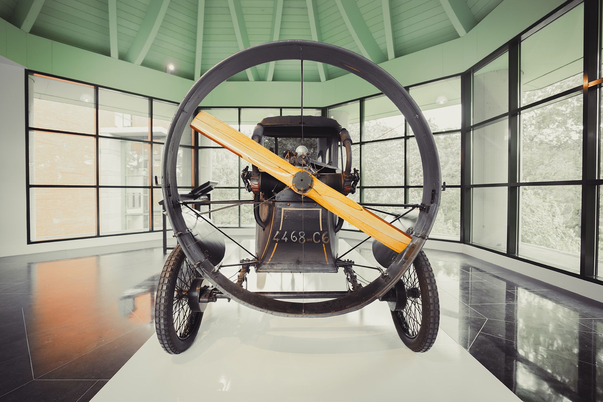 Louwman Museum onthult spectaculaire Leyat Hélica uit 1921