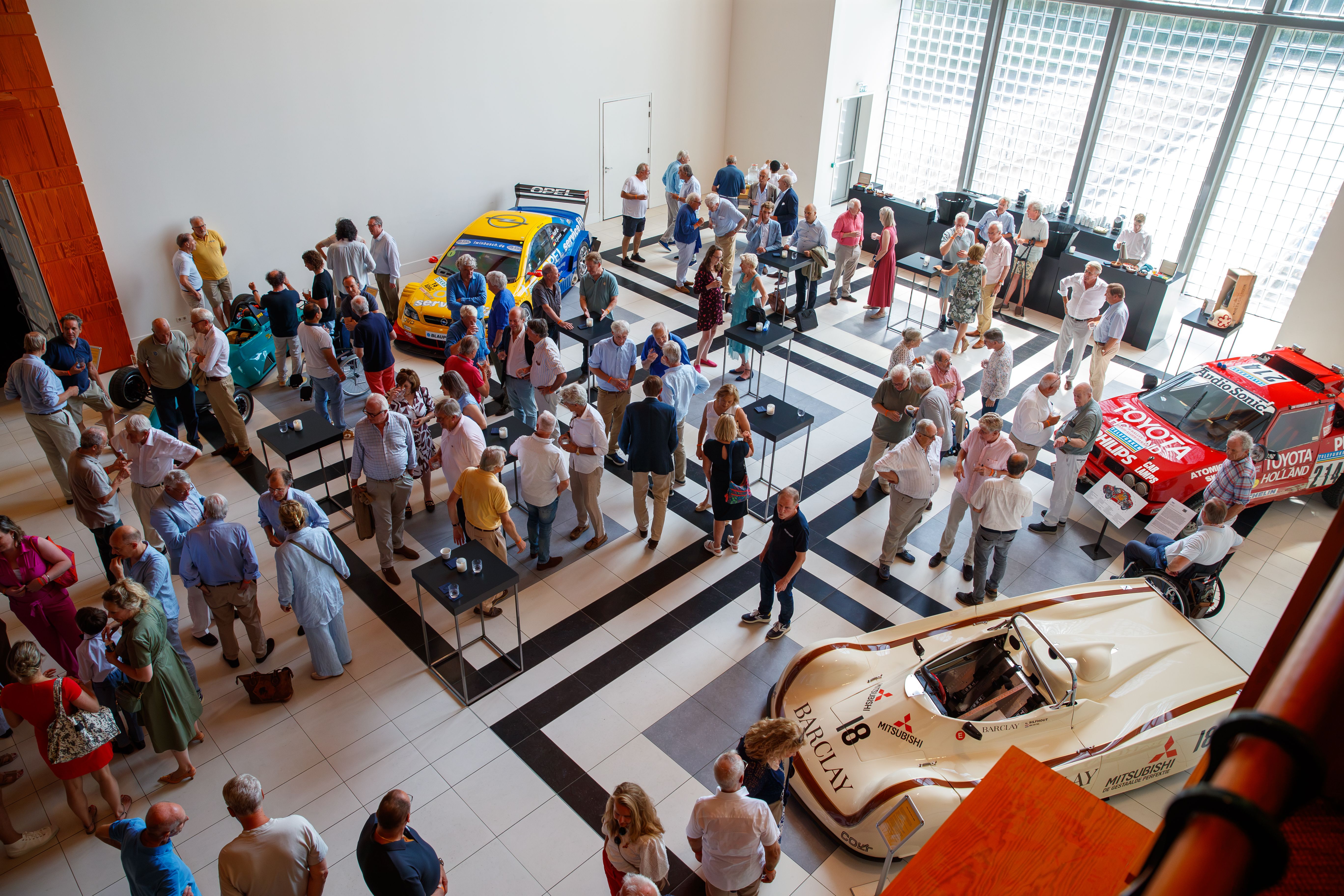 Boeklancering van Wiet huidekoper in het louwman museum