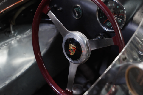 porche 718 in het louwman museum