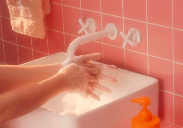model washing hands