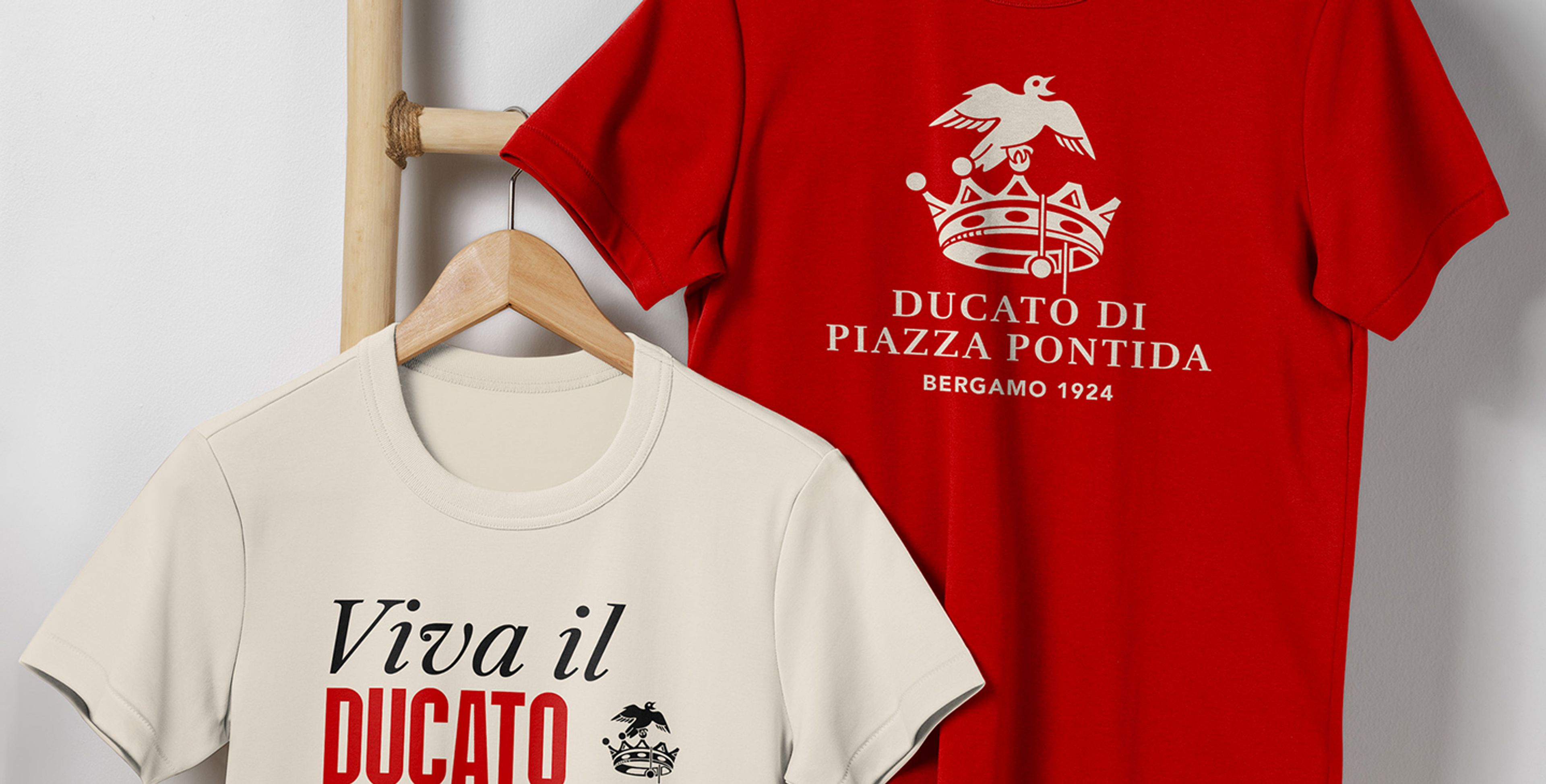 Official store page of the Ducato di Piazza Pontida featuring products related to Bergamasco culture: dictionaries, books, clothing, and exclusive merchandise, accessible online to all users.