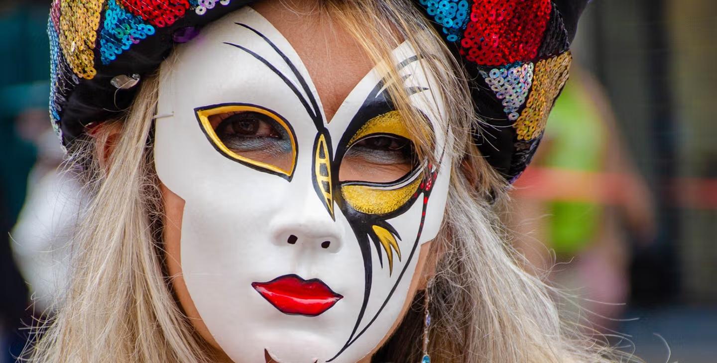Ducato di Piazza Pontida: custodi delle tradizioni e del folclore bergamasco, promotori di eventi e cultura cittadina.
