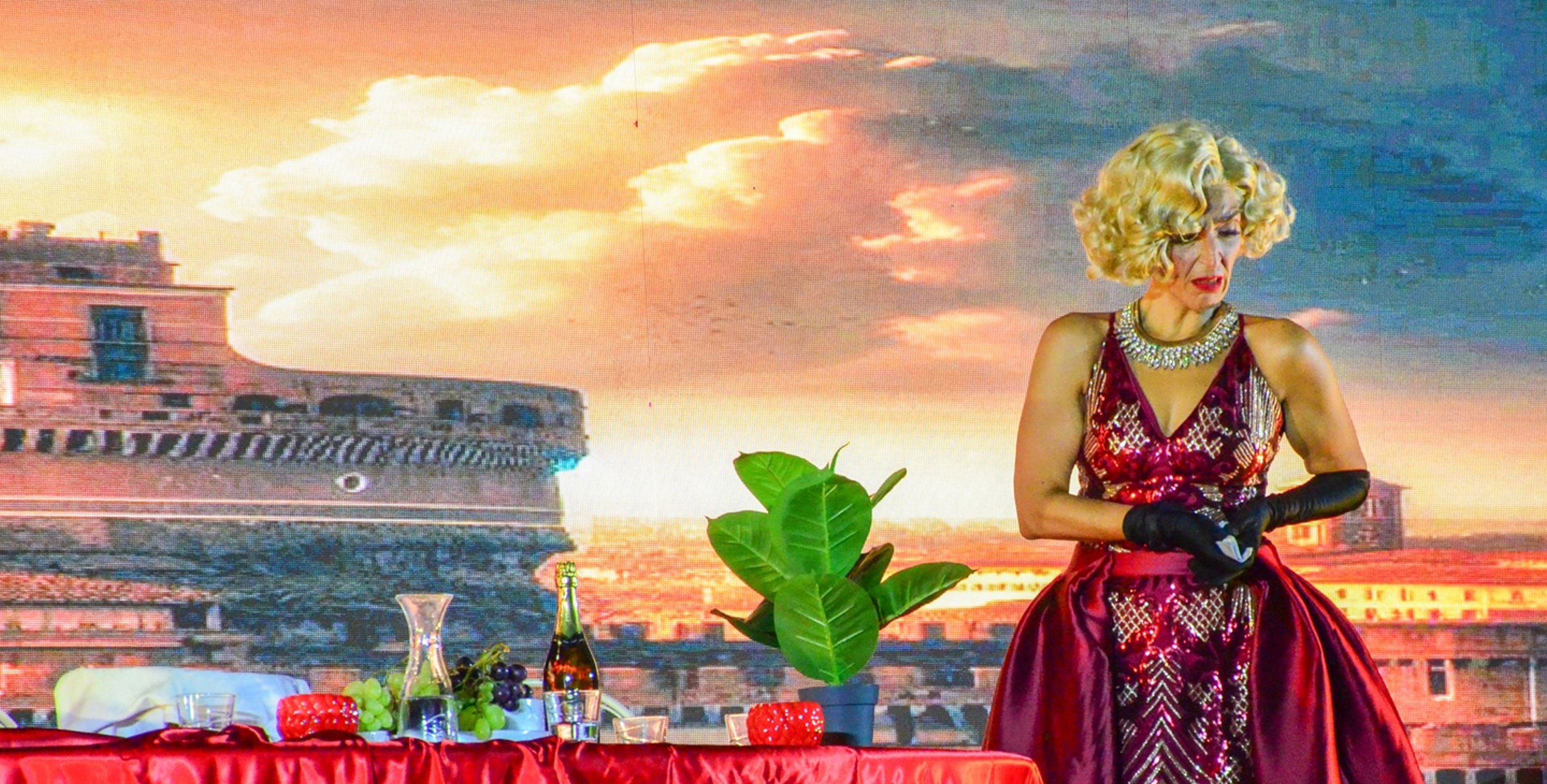 Informational page about the events of the Ducato di Piazza Pontida, including folk festivals, concerts, theater performances, exhibitions, and courses dedicated to the Bergamasco language and culture.