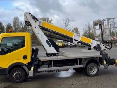 Unsere LKW mit Hebebühne