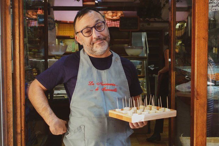 Trastevere Food Walk with Wine & Full Pasta Meal, Rome — photo 4