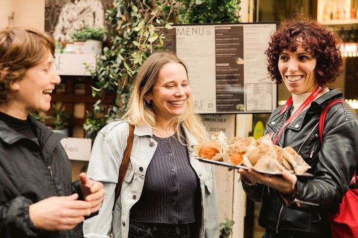 Private Trastevere Night Food Tour with Osteria Dinner