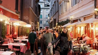 Four-Stop Trastevere Food Tour with Sit-Down Dinner