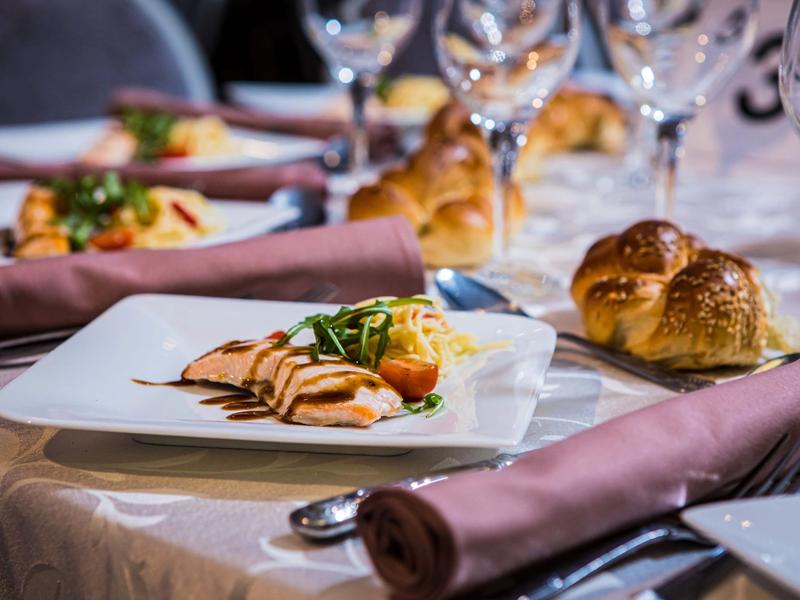 Andre’s Banquets & Catering