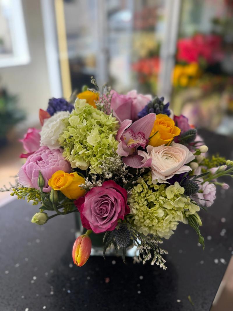 Greenwich Blooms Florist Inc