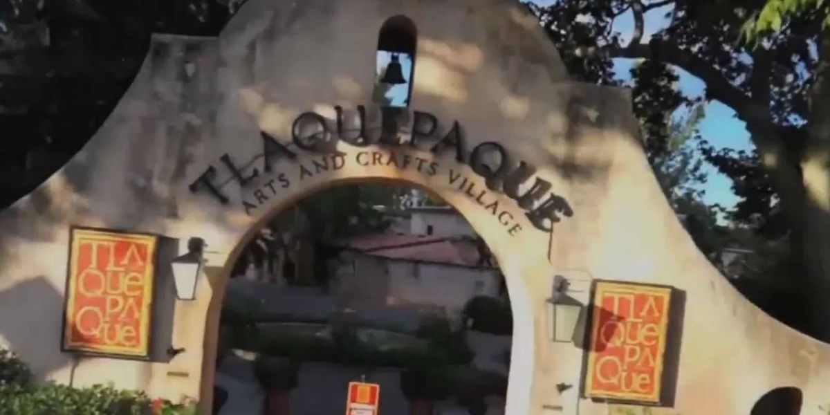 Tlaquepaque Arts & Shopping Village