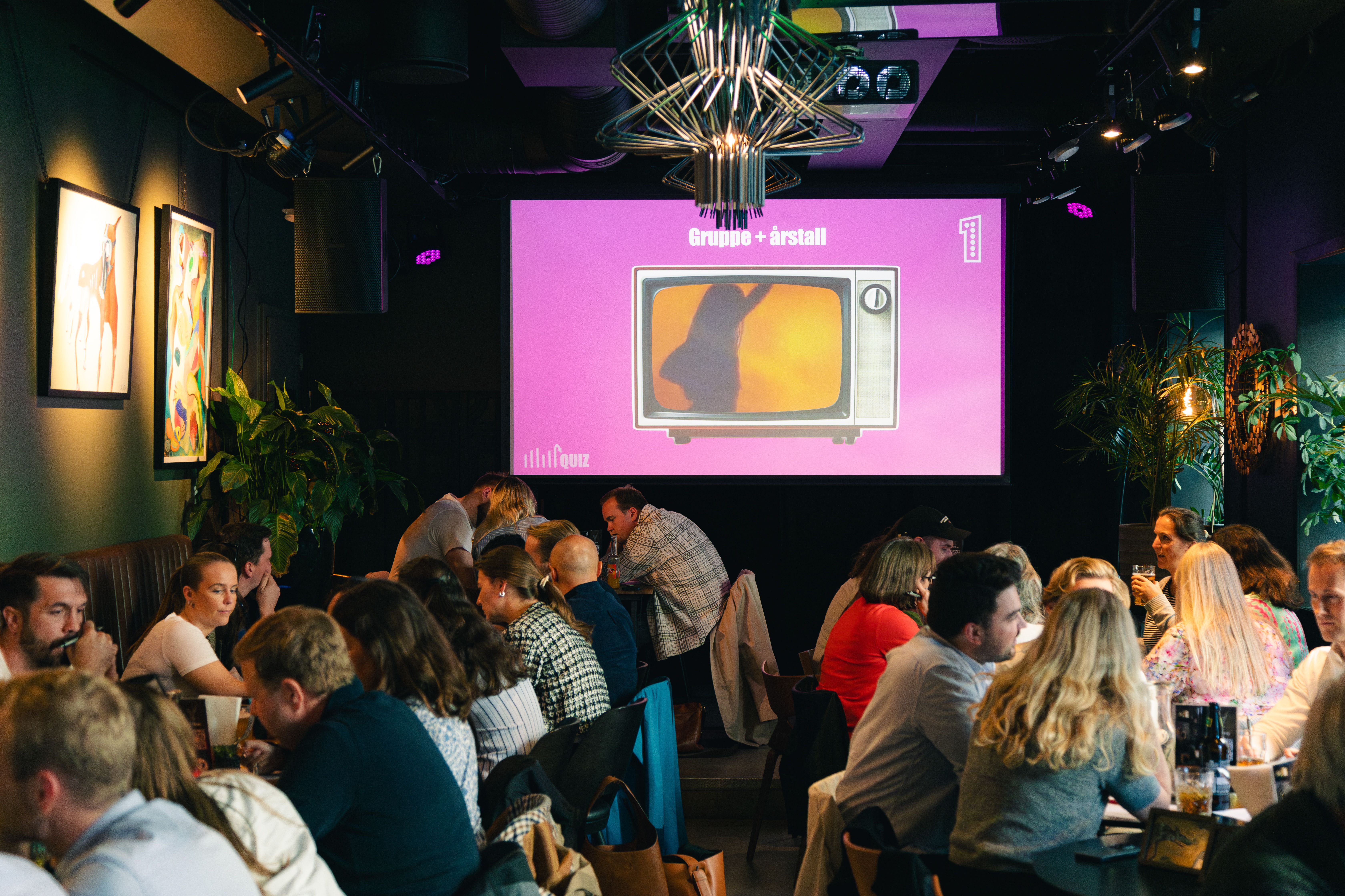 Ukentlig Quiz og Karaoke