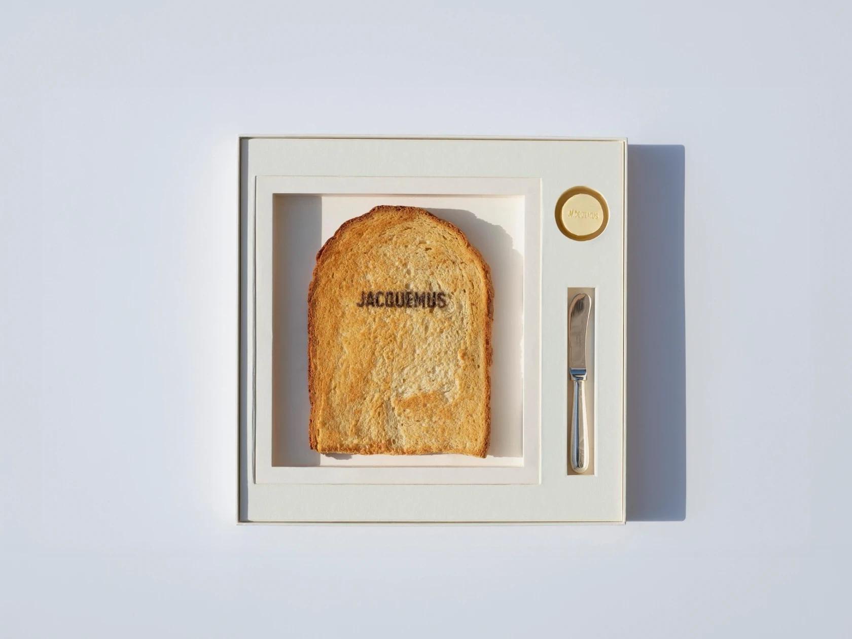 Who Still Uses Paper Invites? Discover The Most Creative Fashion Invites