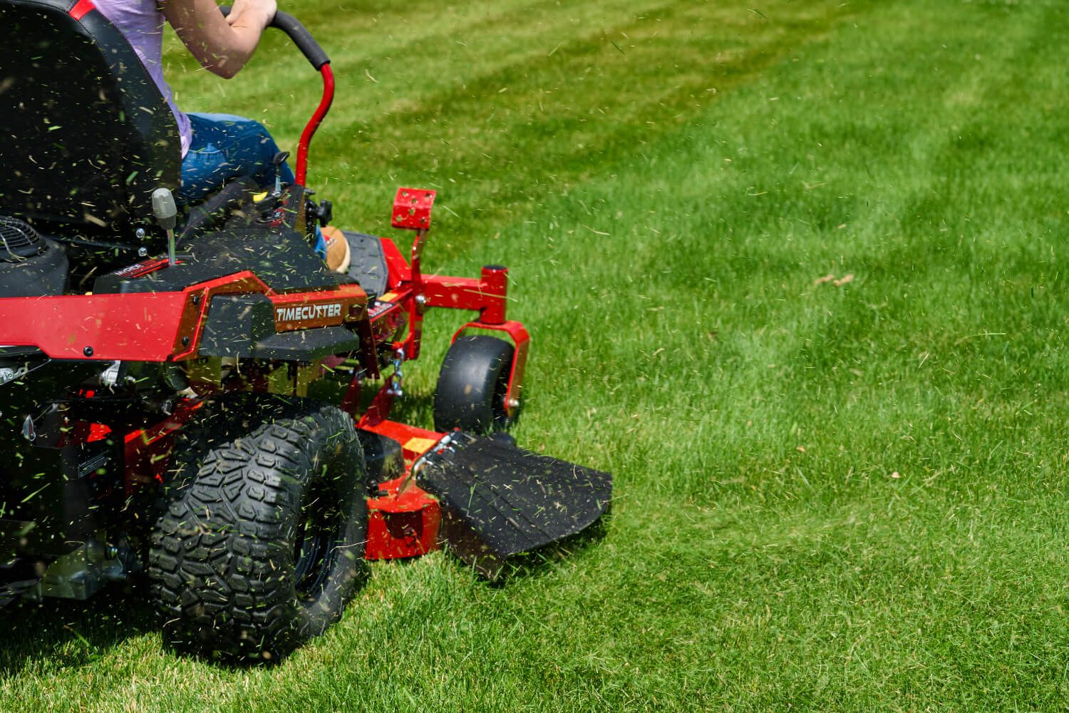 A Homeowner’s Guide to Mid-Season Zero-Turn Mower Care