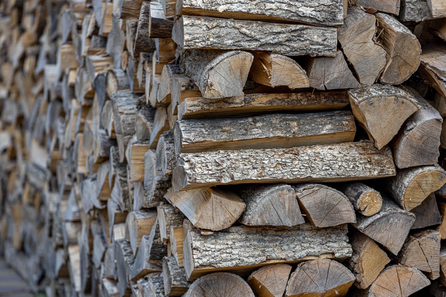 Simple Tips for Dry, Ready Firewood