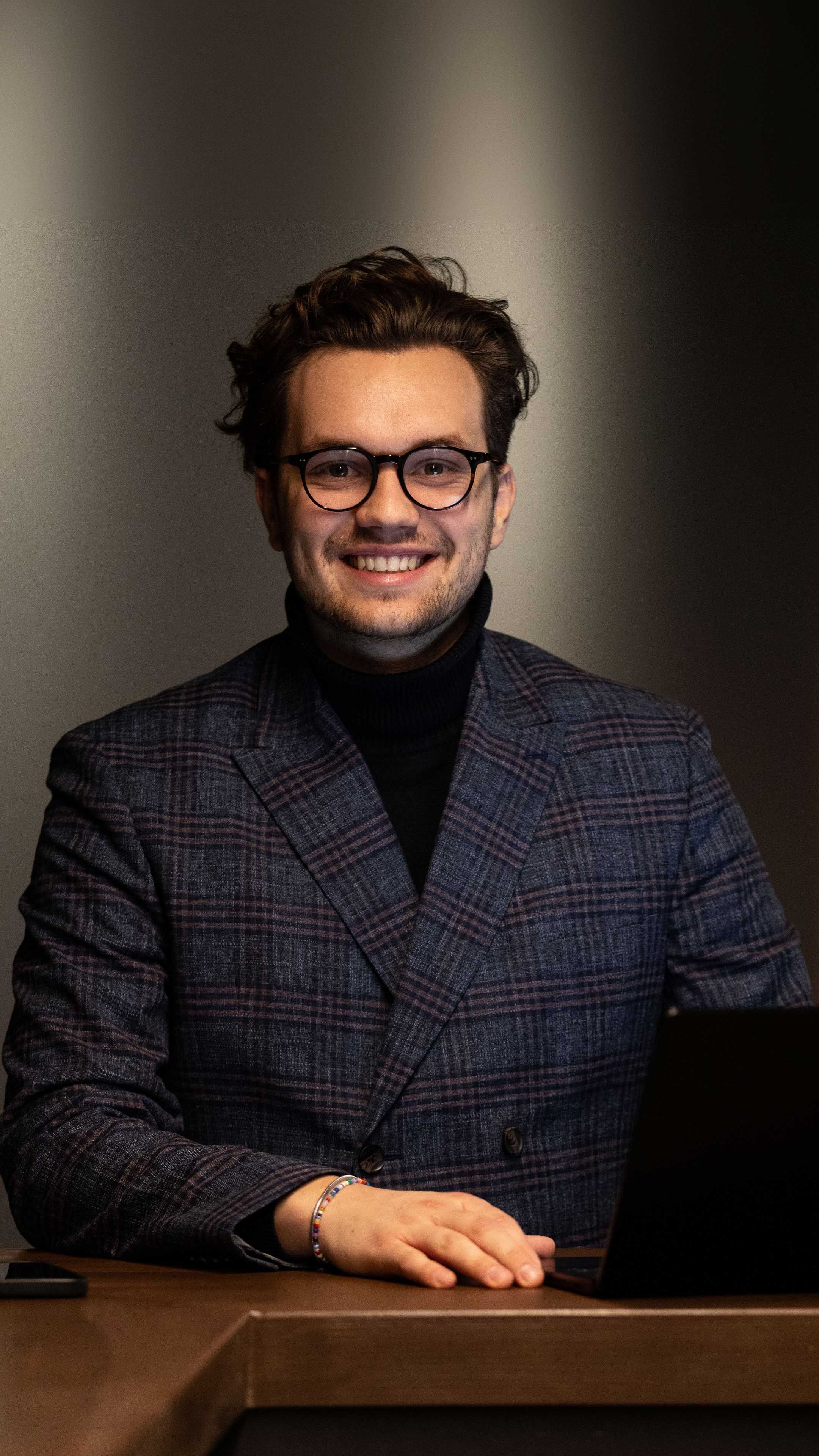 Yannik Eisend, Transaction Officer