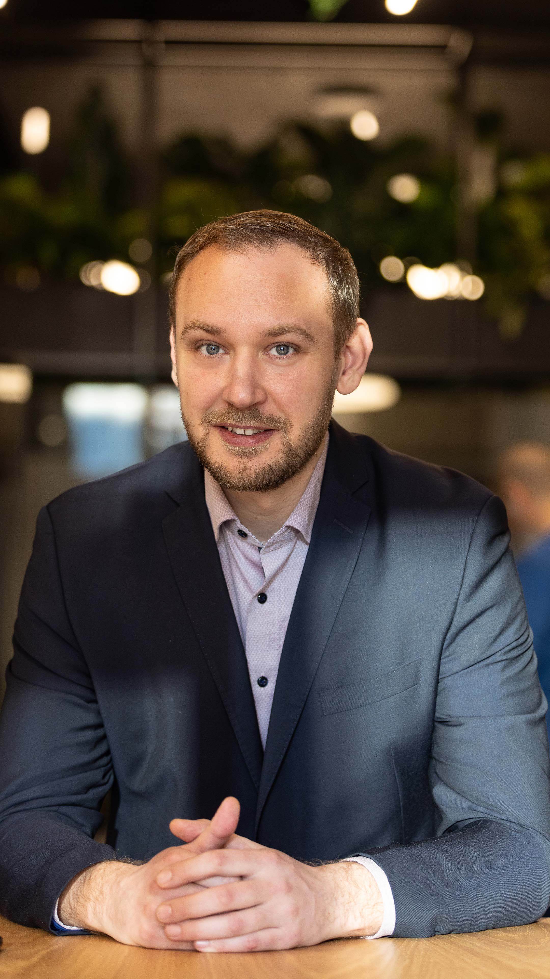 Martin Ulbrieg, Assistant Transaction
