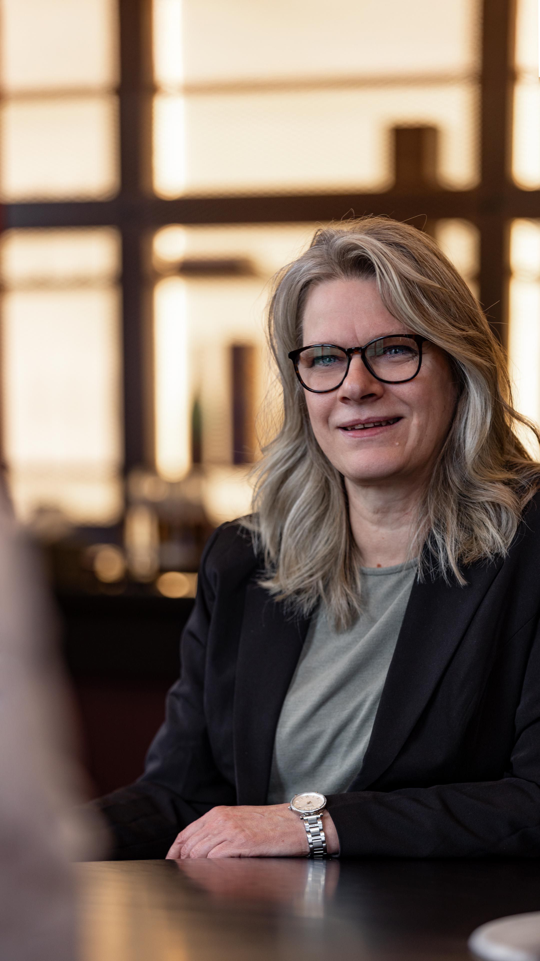 Olivia Förster, Senior Accountant