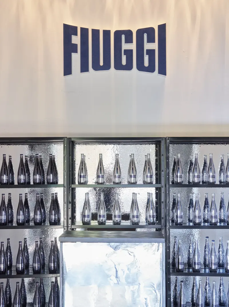 Allestimento di Acqua Fiuggi alla Milano Design Week 2025
