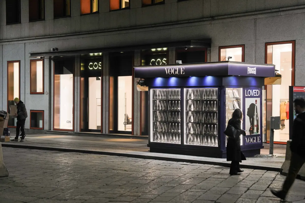 Bottiglie Acqua Fiuggi protagoniste della collaborazione con Vogue Italia alla Milano Fashion Week