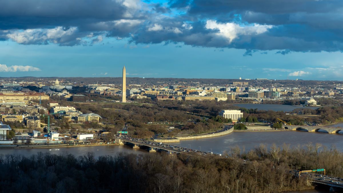 Boosting Curb Appeal from the Inside Out: HOA Cleaning in DC