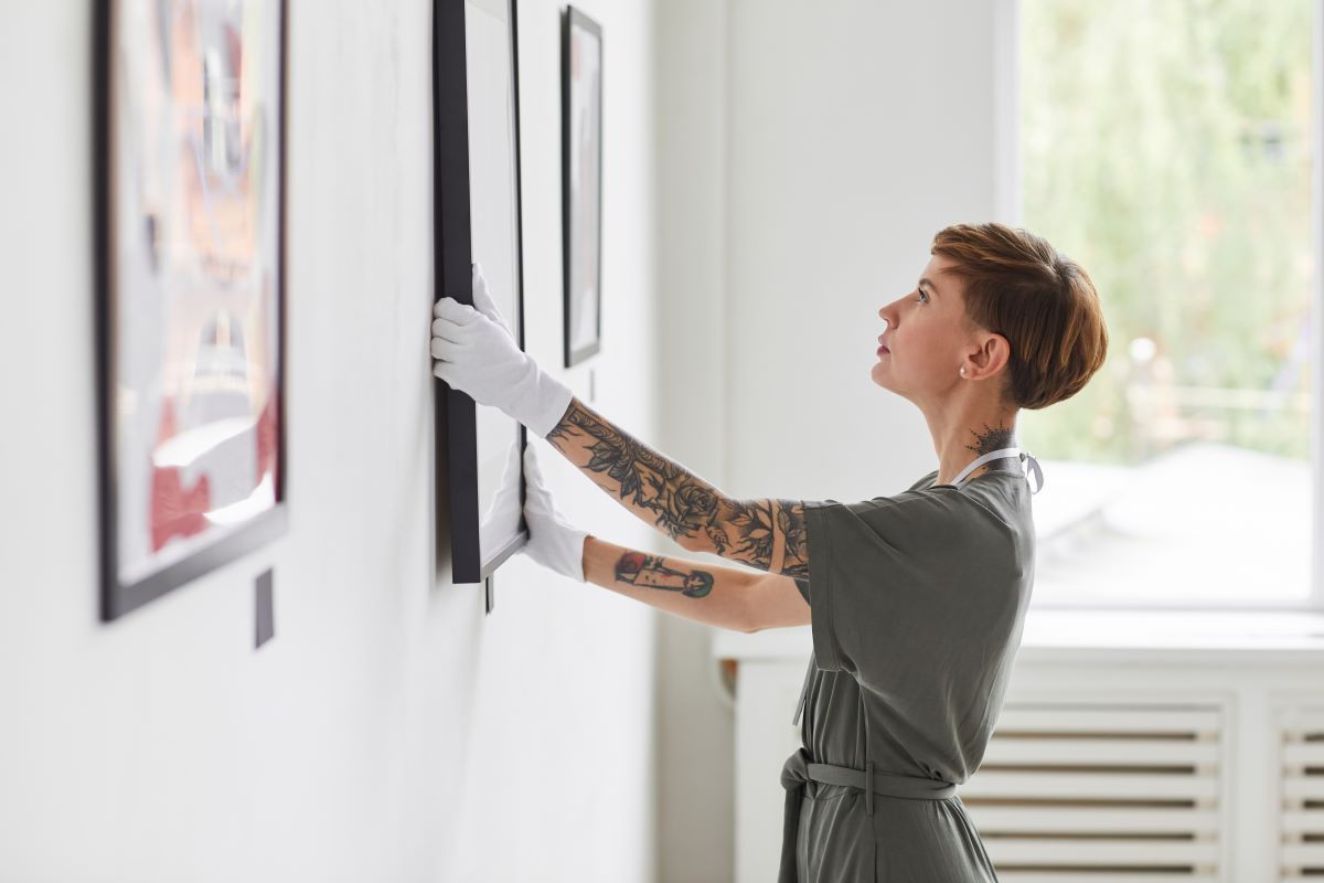 How Residential Cleaning Services in Washington D.C. ProtectsYour Home's Decor and Art