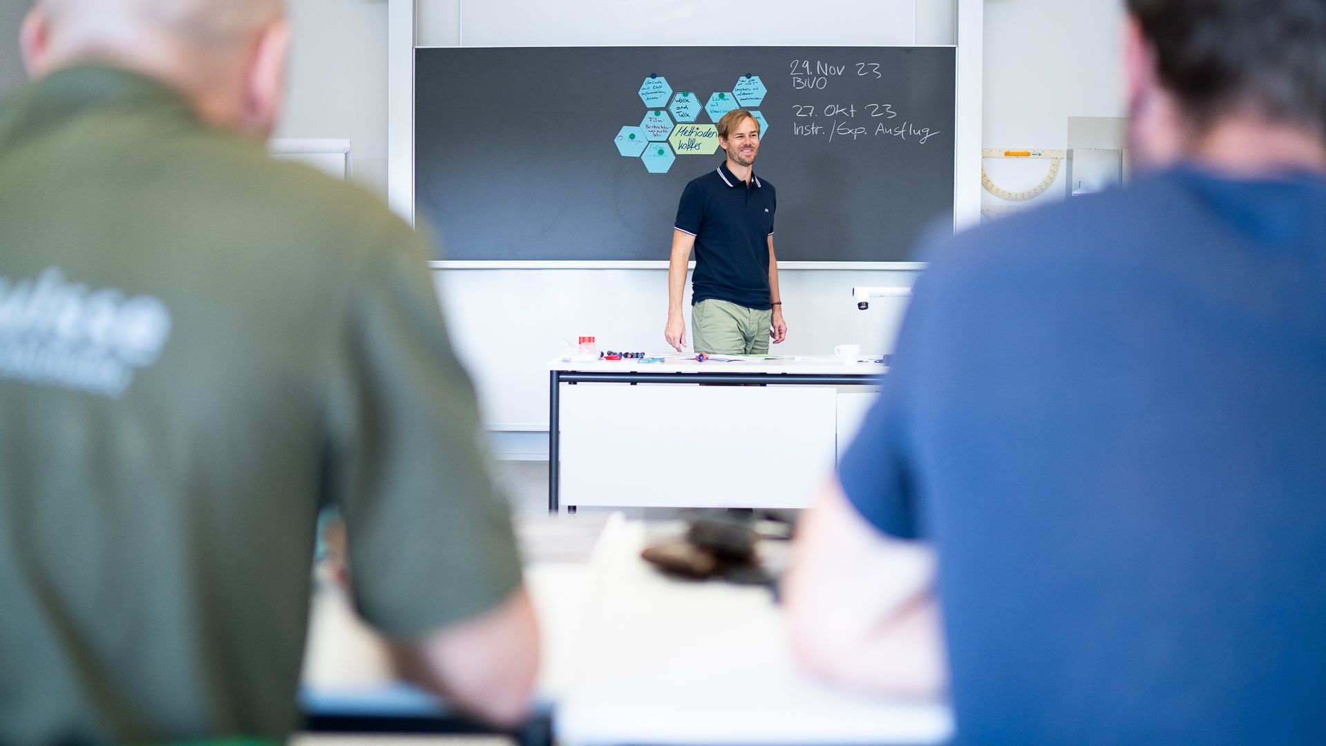 Kursteilnehmer in einem Firmenkurs 