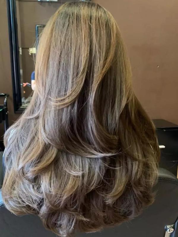 Kiểu tóc Layer Hàn Quốc mái bay nữ tại Salon Louis Hair Rạch Giá Kiên Giang