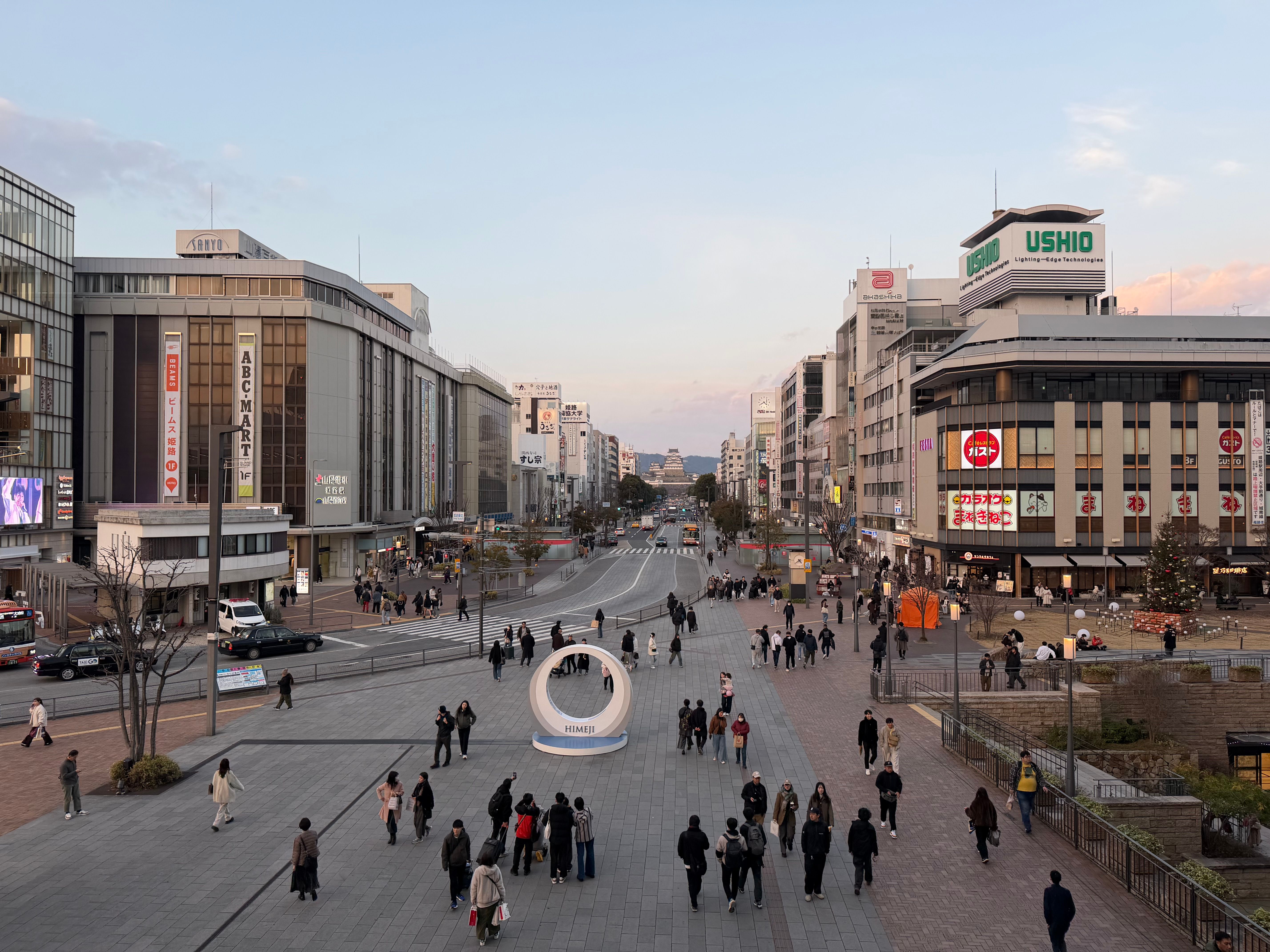 姫路の駅前