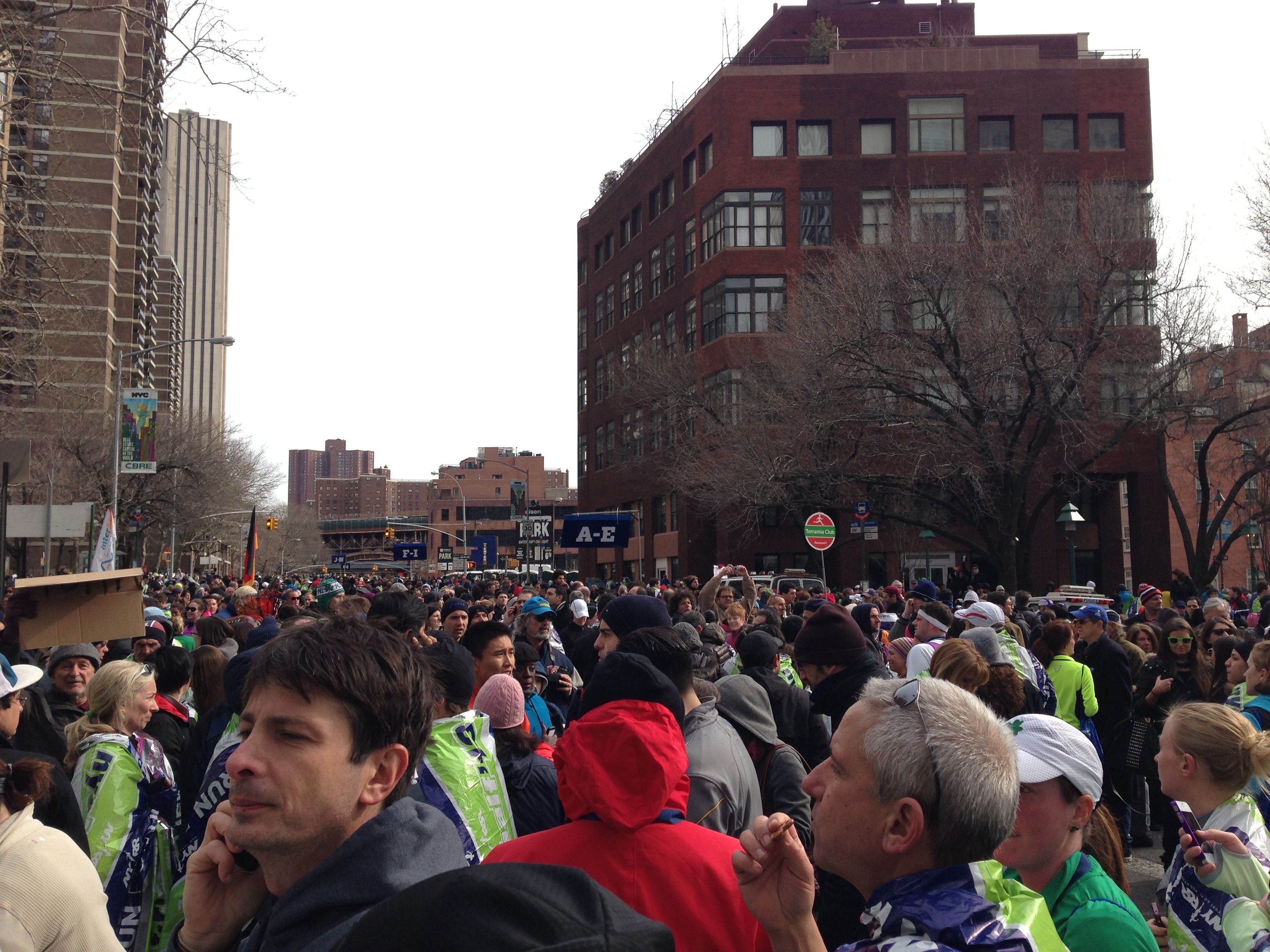 この中から知り合いを探さないと